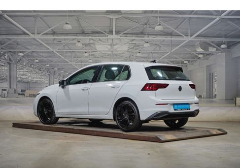 Volkswagen Golf, 2024 2