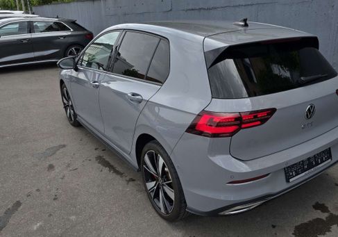 Volkswagen Golf, 2021