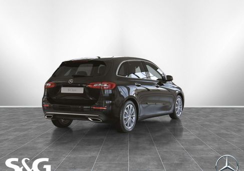Mercedes-Benz B 180, 2020