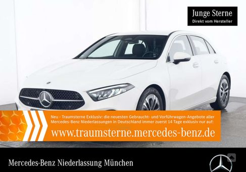 Mercedes-Benz A 200, 2015