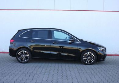 Mercedes-Benz B 180, 2025