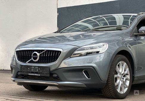 Volvo V40, 2018