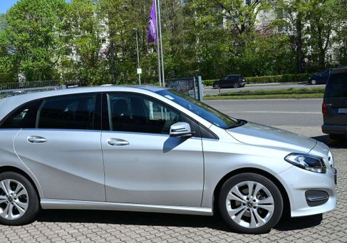 Mercedes-Benz B 180, 2018