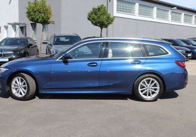 BMW 318, 2023