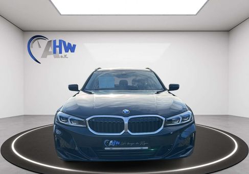 BMW 318, 2022