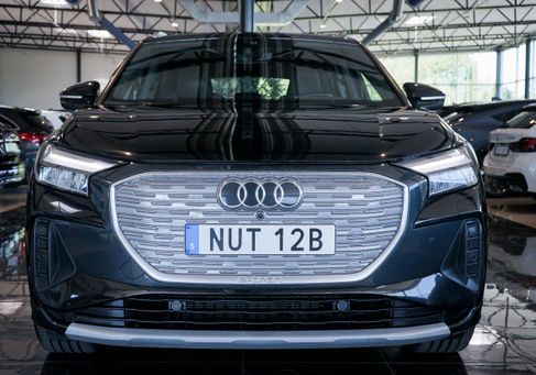 Audi Q4, 2023