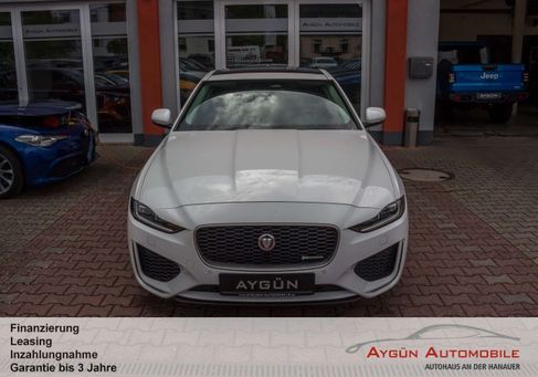 Jaguar XE, 2022