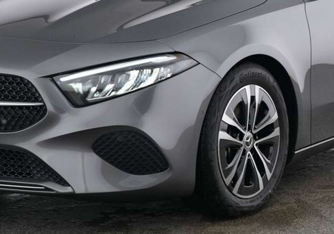 Mercedes-Benz A 200, 2025 3