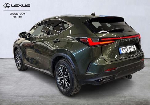 Lexus NX, 2025