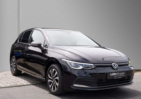 Volkswagen Golf, 2023