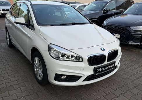 BMW 218, 2018