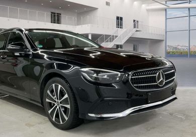 Mercedes-Benz E 300, 2022