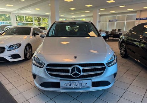 Mercedes-Benz B 180, 2020