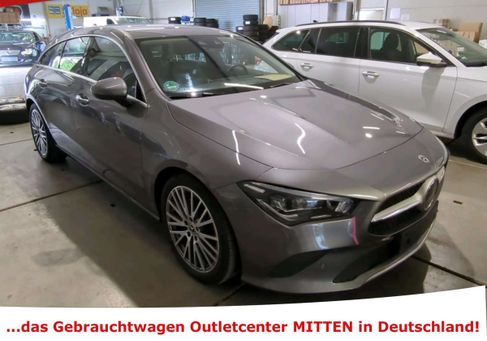 Mercedes-Benz CLA 220, 2022