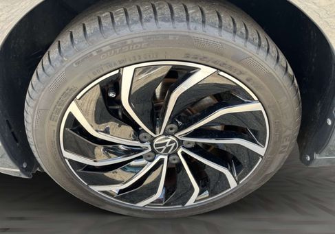 Volkswagen Golf, 2024 3