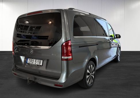 Mercedes-Benz V 300, 2022 3