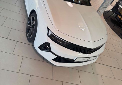 Opel Astra, 2025