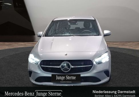 Mercedes-Benz B 180, 2026
