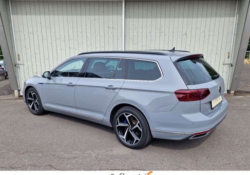 Volkswagen Passat, 2022