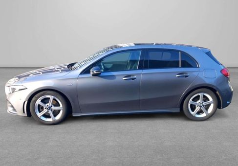 Mercedes-Benz A 200, 2022