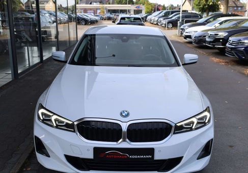 BMW 320, 2022