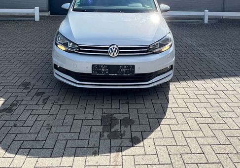 Volkswagen Touran, 2018 3