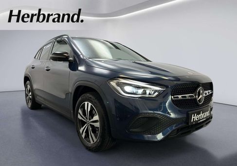 Mercedes-Benz GLA 200, 2020