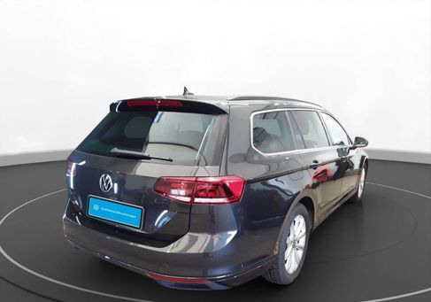 Volkswagen Passat Variant, 2024 3