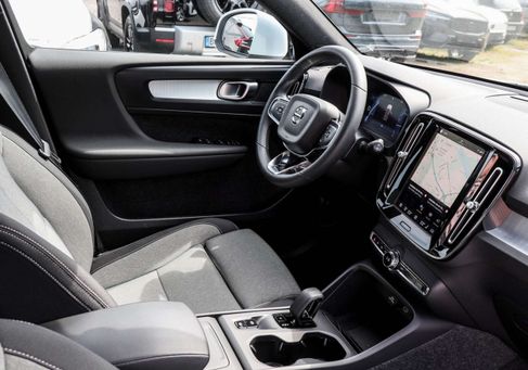 Volvo XC40, 2024 3