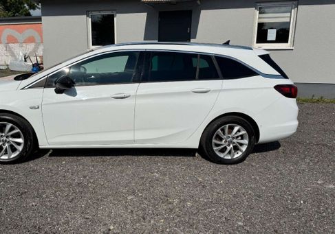 Opel Astra, 2021