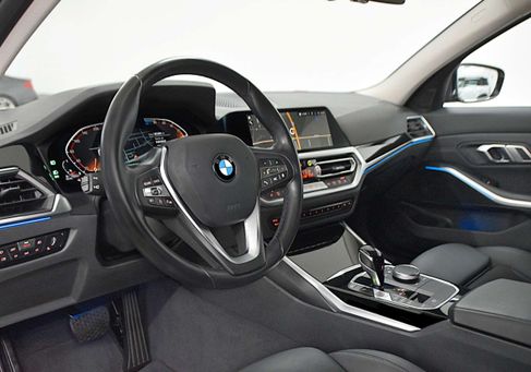 BMW 320, 2022