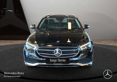Mercedes-Benz E 300, 2022