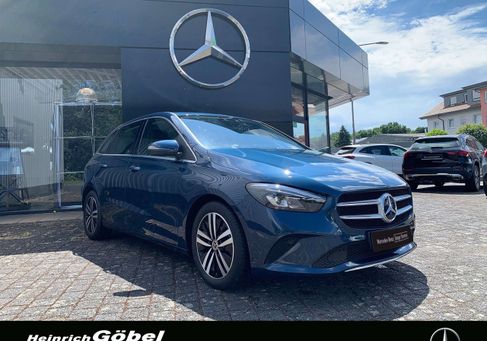 Mercedes-Benz B 180, 2021