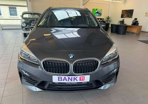 BMW 218, 2018