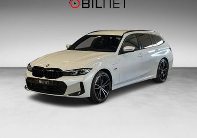 BMW 330, 2023