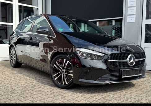Mercedes-Benz B 180, 2024
