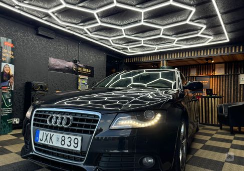 Audi A4, 2010