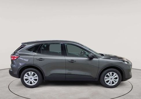 Ford Kuga, 2022