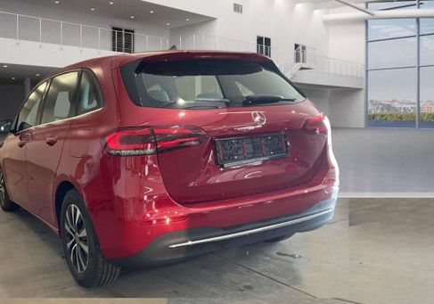 Mercedes-Benz B 180, 2022