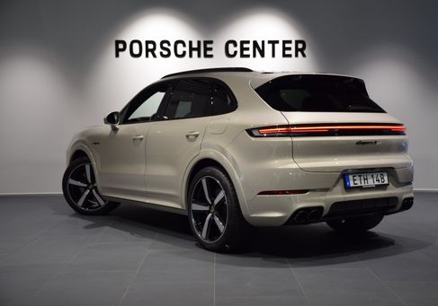 Porsche Cayenne, 2025