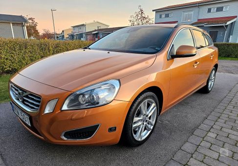 Volvo V60, 2011