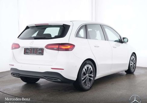 Mercedes-Benz B 200, 2025