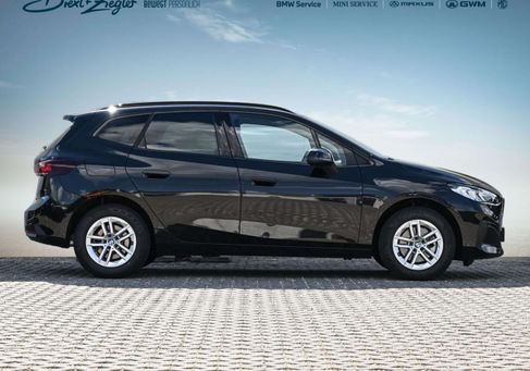 BMW 220, 2025 2
