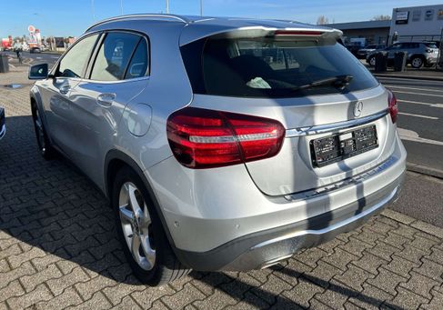 Mercedes-Benz GLA 180, 2019