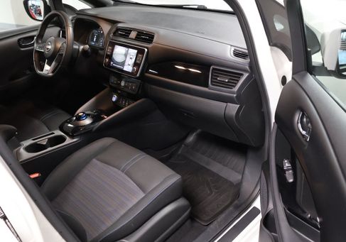Nissan Leaf, 2023 3
