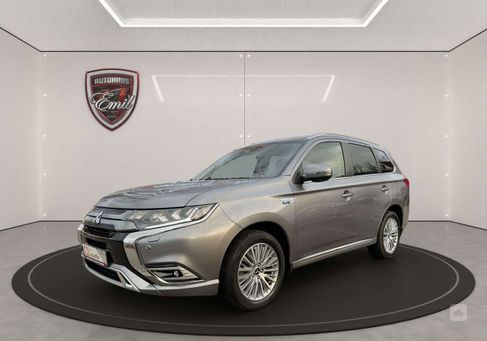 Mitsubishi Outlander, 2020