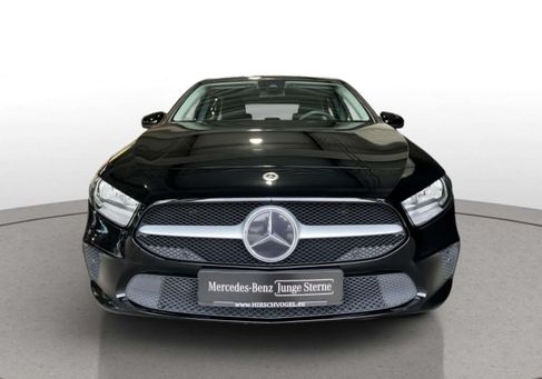 Mercedes-Benz A 160, 2021