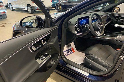 Mercedes-Benz E 300, 2025