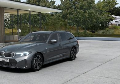 BMW 330, 2025