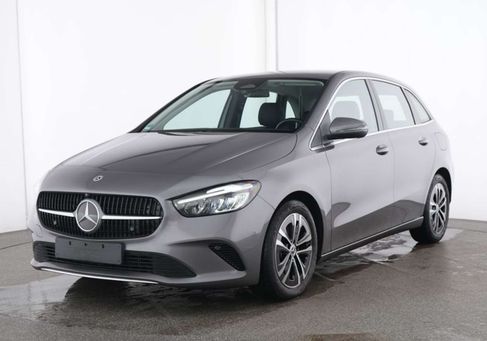 Mercedes-Benz B 180, 2024